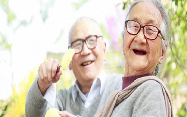 如何提升居家养老服务水平，应该从哪些方面入手？